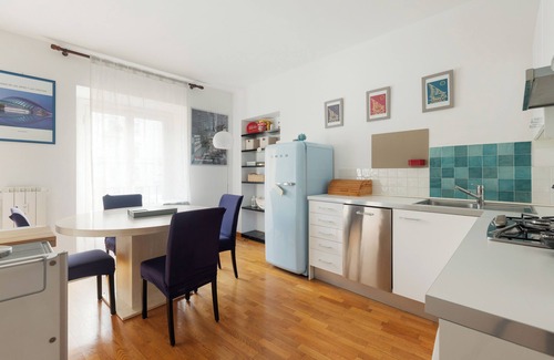 San Marco Apartment | Inviting Brera Apartments in San Marco with Breakfast & Kitchen