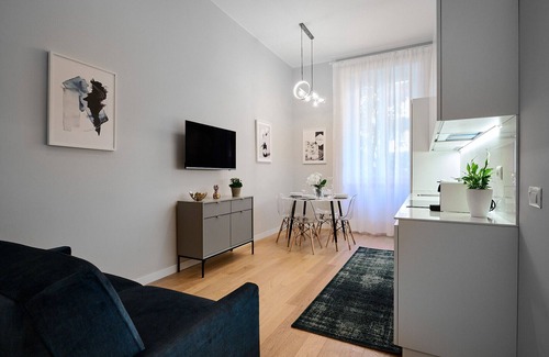 Porta Garibaldi Apartment | Elegant Brera Suite with Breakfast & Family Amenities