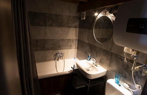 Brest Apartment | Budget-Friendly Brestappart Loft with 9/10 Guest Rating