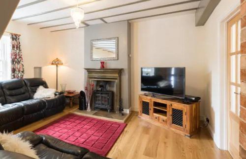 Bretforton House | Discover Bretforton Holiday Home: Rated 9.8, Pet Friendly