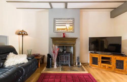 Bretforton House | Discover Bretforton Holiday Home: Rated 9.8, Pet Friendly