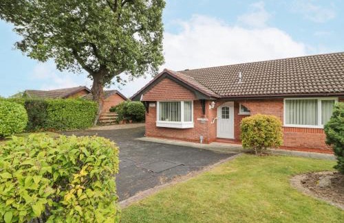 Rhyd-y-foel House | Relax at Breve Rest - 4-Star Child-Friendly Retreat