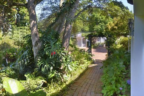 Pietermaritzburg Bed & Breakfast | Welcoming Brevisbrook B&B: Pet-Friendly & Pool Access