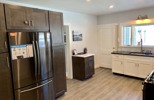 Cooperstown House | Stylish Renovated Farmhouse Near Breweries - Rated 10/10!