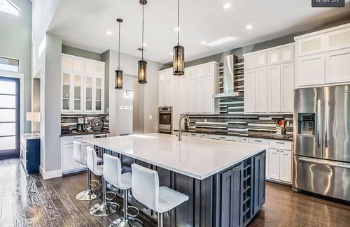Austin Villa | Unforgettable Brewery District Villa with Pool & Spa Amenities