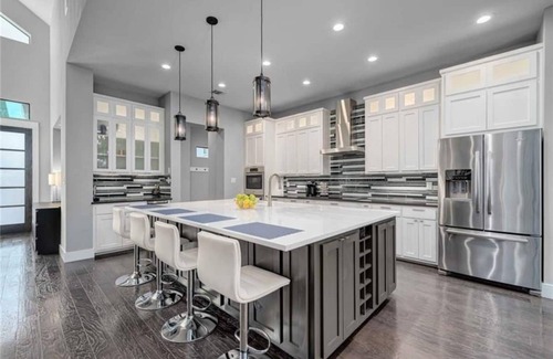 Austin Villa | Unforgettable Brewery District Villa with Pool & Spa Amenities