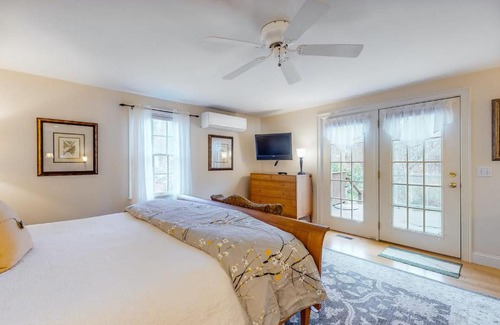 West Brewster Bed & Breakfast | Indulge at Brewster by the Sea Inn: 4-Star Rated Retreat