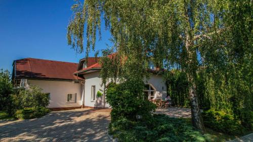 Jesenice Hotel | Brezov kot