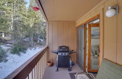 Brian Head Apartment | Inviting Brian Head Condo with Balcony & Scenic Mountain View