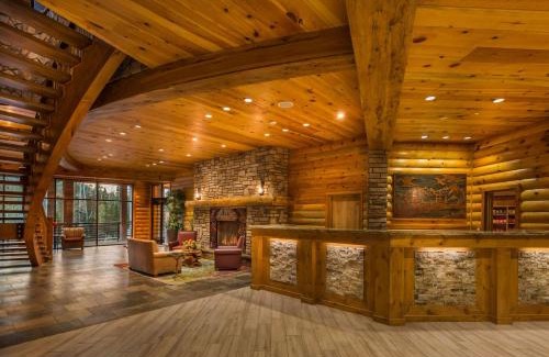 Brian Head Hotel | Experience Comfort at Brian Head Lodge with Stunning Views