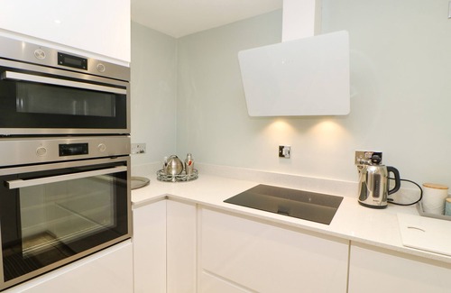 Wearhead Cottage | BRIAR BARN: Pet-Friendly Cottage with Spa and Hot Tub