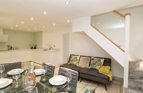 Wearhead Cottage | BRIAR BARN: Pet-Friendly Cottage with Spa and Hot Tub