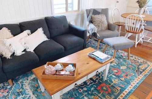 Stanthorpe House | Discover Briar Rose Cottages: Pet-Friendly Retreat with 10/10 Reviews