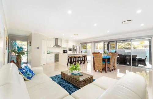 Bongaree House | Family-Friendly Retreat on Bribie Island with Pool