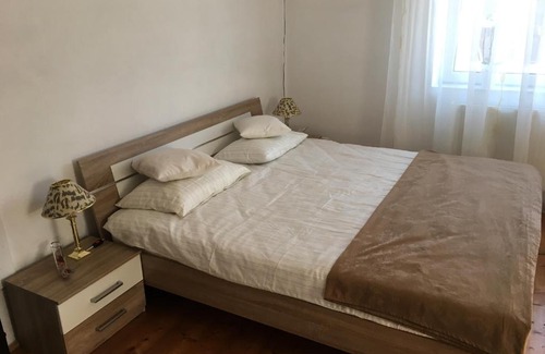 Cristian Apartment | Top-Rated Family-Friendly Stay at Brick Airport Hotel