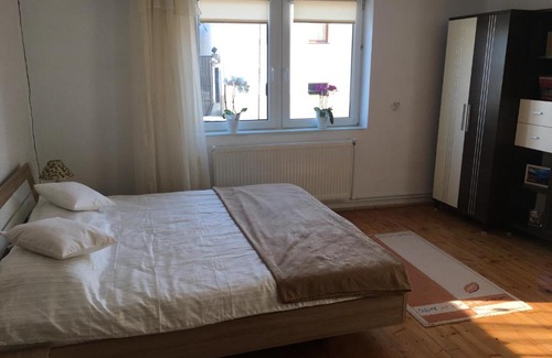 Cristian Apartment | Top-Rated Family-Friendly Stay at Brick Airport Hotel
