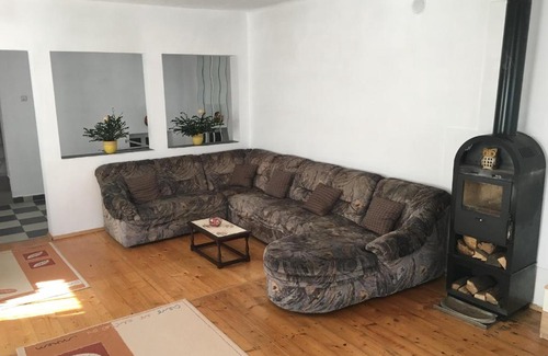Cristian Apartment | Top-Rated Family-Friendly Stay at Brick Airport Hotel