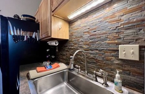 Baker City House | Historic Brick House: Top-Rated 1 Bdrm Gem with Kitchen
