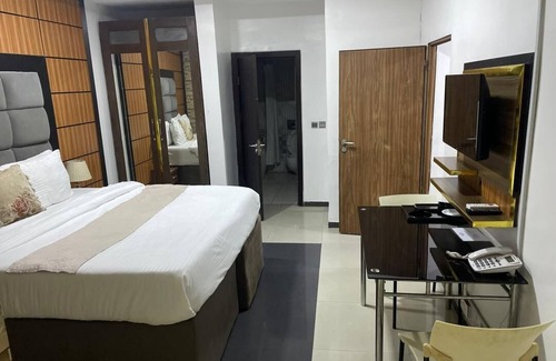 Port Harcourt Hotel | BRICK ROCK HOTEL AND SUITES