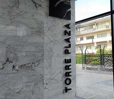 Tigre Apartment | Discover Brickell Aiby House: Family-Friendly Retreat