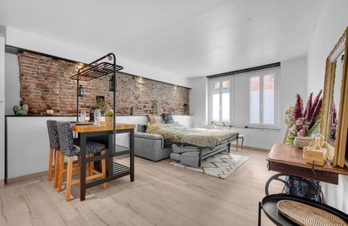 Saint - Michel Apartment | Discover Bricks & Green - Palais de Justice with Free WIFI