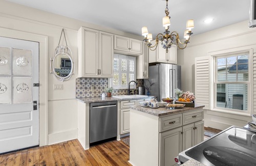 Cape Girardeau House | Elegant 1920's Dutch Colonial Revival in Downtown Cape Girardeau