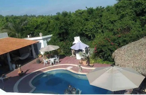 Petacalco Apartment | Pet-Friendly Bridge Apartment by the Pacific with Pool