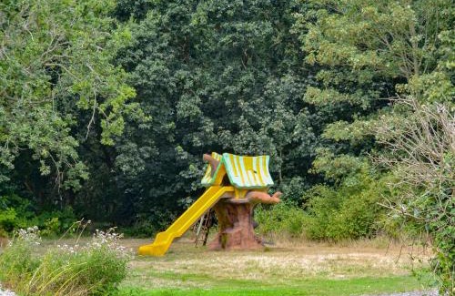 Irstead House | Bridge End: Family & Pet-Friendly Stay with High Ratings