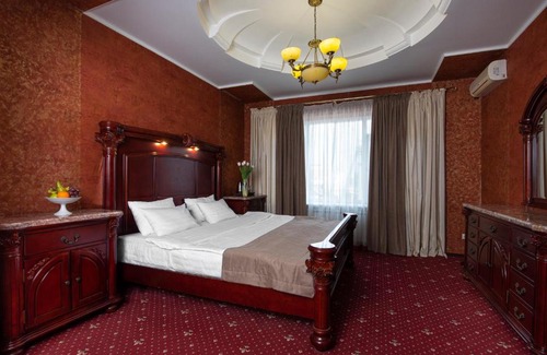 Krasnodar Hotel | Pet-Friendly Bridge Hotel with Breakfast and Great Reviews