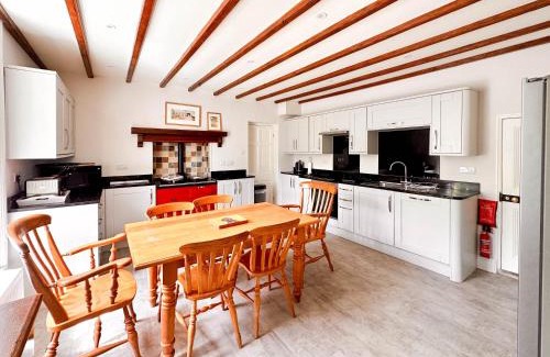 Muker House | Bridge House: A 9.5/10 Family-Friendly Getaway