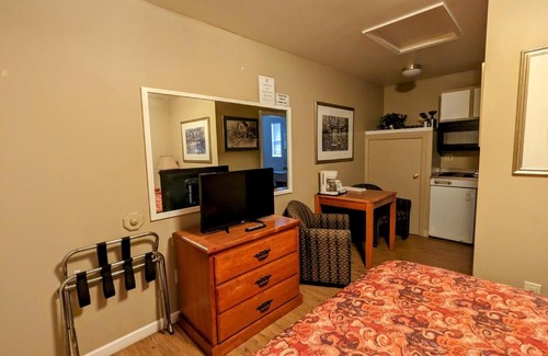 Cascade Locks Hotel | Bridge of The Gods Motel: Family-Friendly Cabins & RV Park