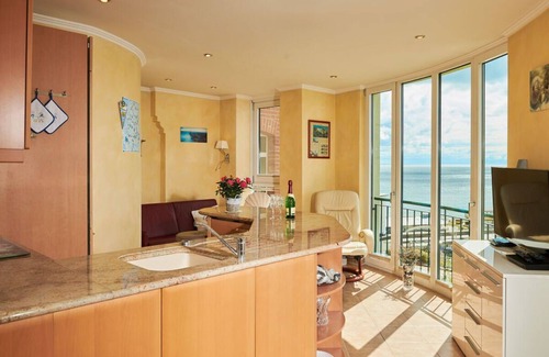 Sassnitz House | Bridge Pilot Station: Family-Friendly Getaway with Breakfast