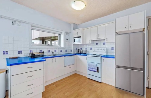 Kirribilli House | Bridge View 2 Bedroom Apartment in Kirribilli, Pet Friendly