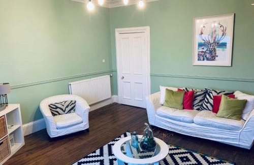 Newport-On-Tay Apartment | Bridge View Apt - Spectacular River Tay Scenery Awaits
