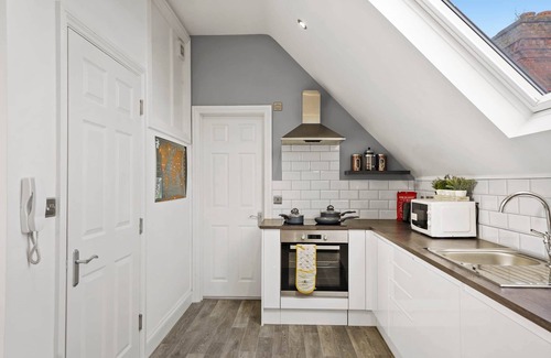 Maidstone Apartment | BridgeCity 1-Bed Flat in Maidstone with Free Parking