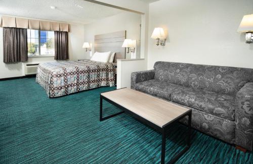 Fremont Hotel | Comfortable BridgePointe Advantage: Pet Friendly Stays