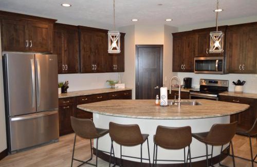 Arnolds Park Apartment | Relaxing Retreat at Bridges Bay Resort with Private Pool