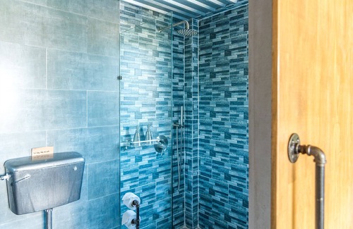Son Tra Hotel | Experience Unmatched Comfort at Bridges Danang Boutique Hotel