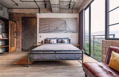 Son Tra Hotel | Experience Unmatched Comfort at Bridges Danang Boutique Hotel