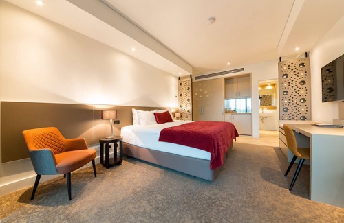 Barooga Hotel | Discover Bridges Villas at Cobram Barooga Golf Club