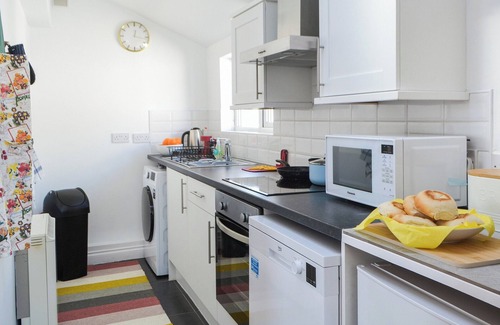 Whitley Bay Cottage | Cozy 2-Bedroom Retreat in Old Hartley, Steps from the Beach