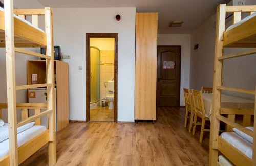 Siklos House | Brigadéros Vendégház: Family-Friendly Retreat with Kitchen