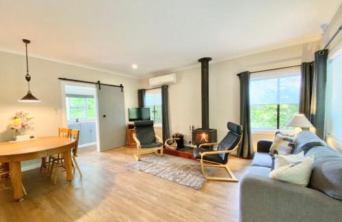 Newborough Cabin | Brigadoon Cottages: Family-Friendly Getaway with Kitchens