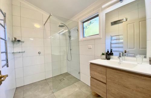 Newborough Cabin | Brigadoon Cottages: Family-Friendly Getaway with Kitchens