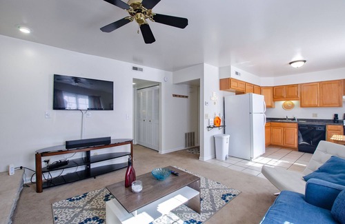 Kokomo Apartment | Cozy 1 Bedroom Apartment Near Shops & Highway - Top Rated