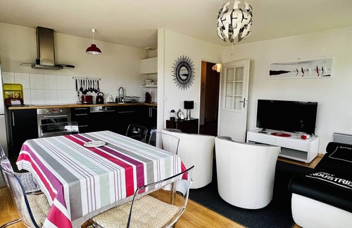 Cambo-les-Bains Apartment | Ideal Retreat: Apartment Cambo-les-Bains for 2 Guests