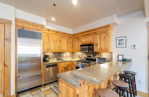 Mountain Village House | Bright 1BR Condo - Walk to Gondola!