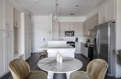 Highland Apartment | Inviting 1BR Highlands Retreat with Pool, Gym & Walkable Access
