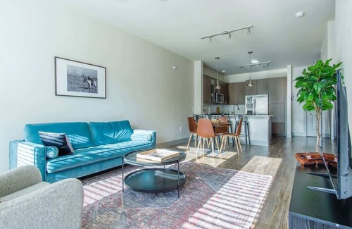 Richardson Apartment | Inviting 1BR Suite with Pool, Gym & Kitchen Access