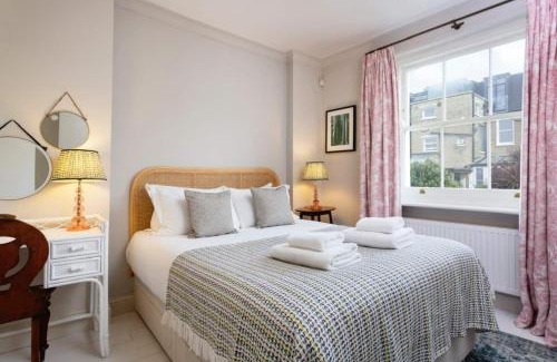 Northcote Apartment | Inviting 2 Bedroom Apartment with Garden in Clapham